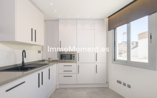 Resale - Apartment - Málaga - Centro Histórico