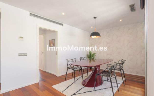 Resale - Apartment - Málaga - Centro Histórico