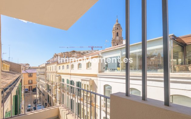 Resale - Apartment - Málaga - Centro Histórico