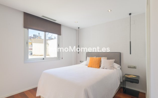 Resale - Apartment - Málaga - Centro Histórico