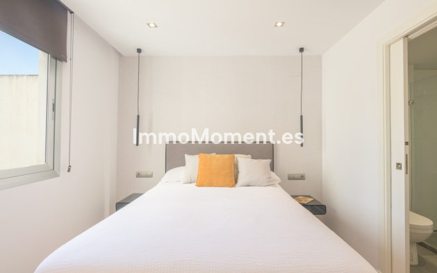 Resale - Apartment - Málaga - Centro Histórico