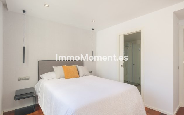 Resale - Apartment - Málaga - Centro Histórico