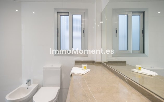Resale - Apartment - Málaga - Centro Histórico