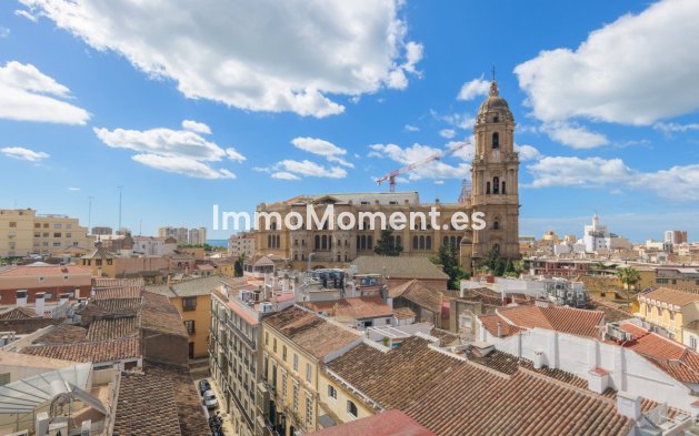 Resale - Apartment - Málaga - Centro Histórico