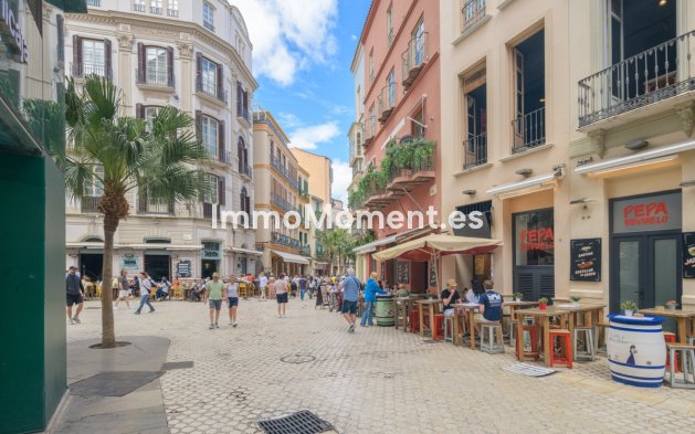 Resale - Apartment - Málaga - Centro Histórico