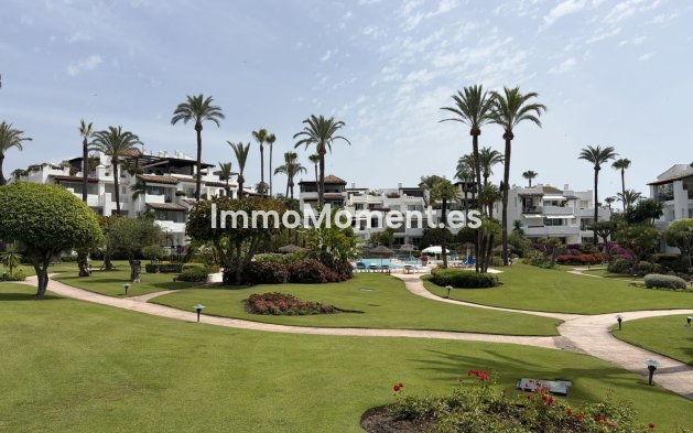 Resale - Apartment - Estepona - Estepona Centro