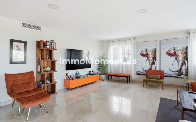 Resale - Detached villa - Benalmadena - Benalmadena Centro