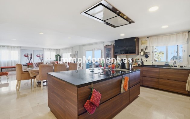 Resale - Detached villa - Benalmadena - Benalmadena Centro
