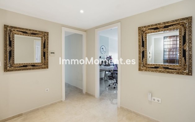 Resale - Detached villa - Benalmadena - Benalmadena Centro