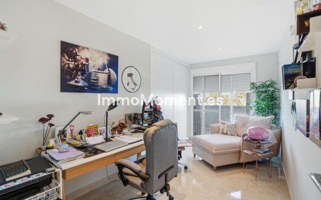 Resale - Detached villa - Benalmadena - Benalmadena Centro
