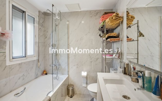 Resale - Detached villa - Benalmadena - Benalmadena Centro
