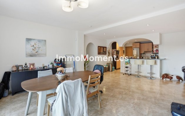 Resale - Detached villa - Benalmadena - Benalmadena Centro