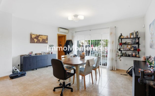 Resale - Detached villa - Benalmadena - Benalmadena Centro