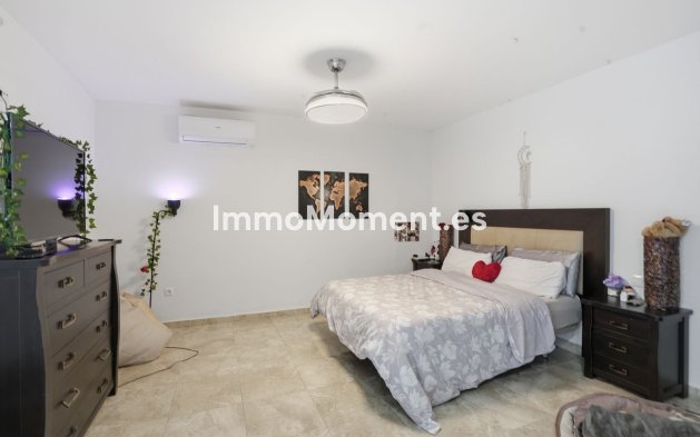 Resale - Detached villa - Benalmadena - Benalmadena Centro