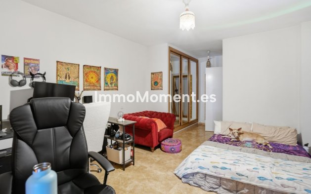 Resale - Detached villa - Benalmadena - Benalmadena Centro