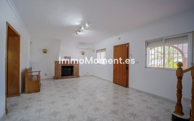 Resale - Country house - Inland  - Alhaurín el Grande Centro