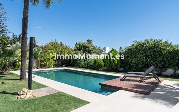Resale - Detached villa - Marbella - Guadalmina Alta