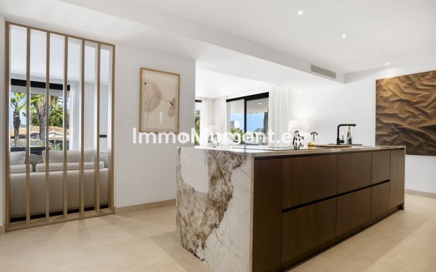 Resale - Detached villa - Marbella - Guadalmina Alta