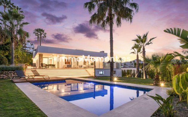 Resale - Detached villa - Marbella - Guadalmina Alta