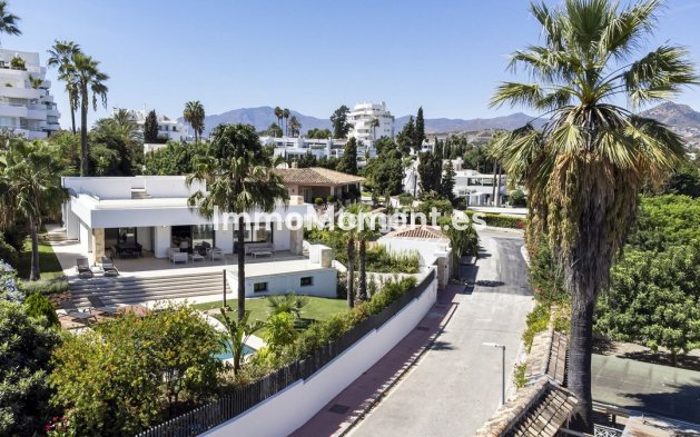 Resale - Detached villa - Marbella - Guadalmina Alta