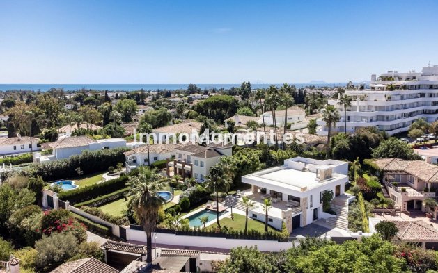 Resale - Detached villa - Marbella - Guadalmina Alta