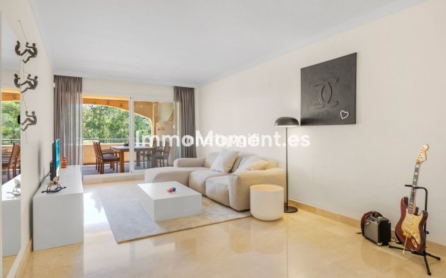 Resale - Apartment - Marbella - Elviria