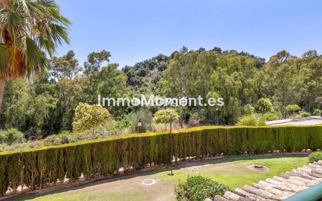 Resale - Apartment - Marbella - Elviria