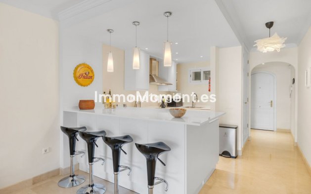 Resale - Apartment - Marbella - Elviria