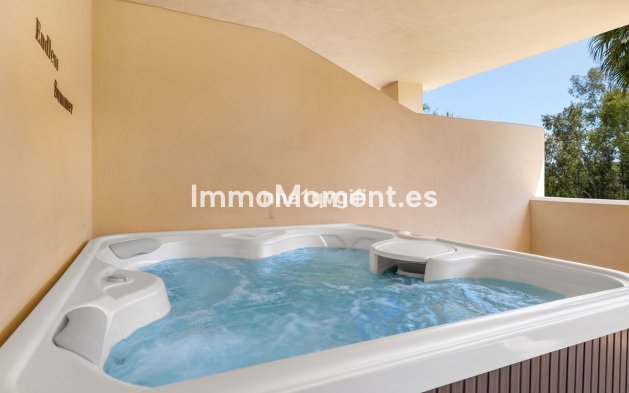 Resale - Apartment - Marbella - Elviria