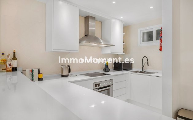 Resale - Apartment - Marbella - Elviria