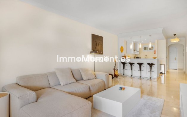 Resale - Apartment - Marbella - Elviria