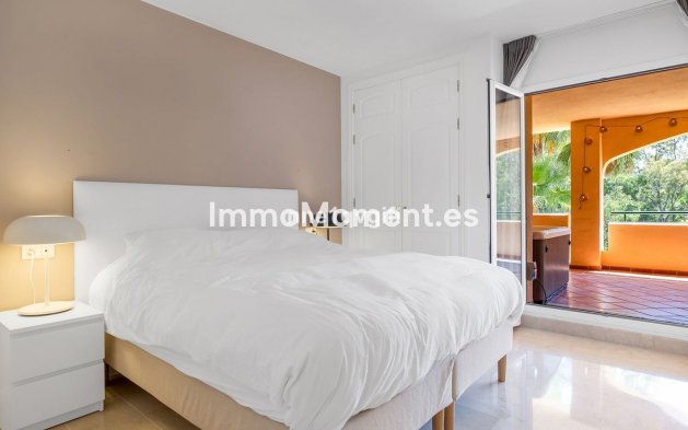 Resale - Apartment - Marbella - Elviria