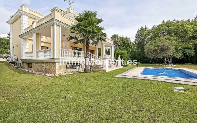 Wiederverkauf - Freistehende Villa - Marbella - Hacienda Las Chapas