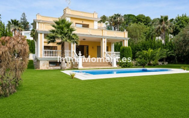 Wiederverkauf - Freistehende Villa - Marbella - Hacienda Las Chapas