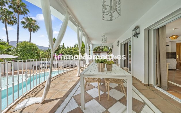Resale - Detached villa - Estepona - Estepona Centro