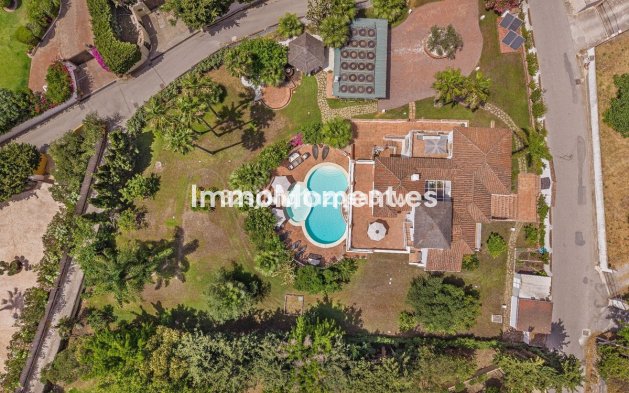 Resale - Detached villa - Estepona - Estepona Centro