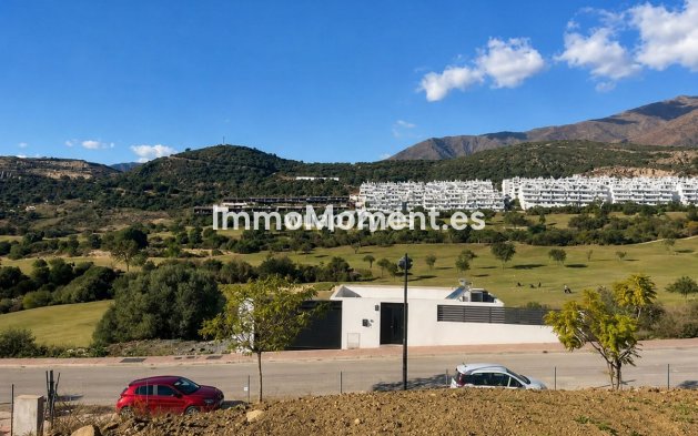 Resale - Plot - Estepona - Valle Romano