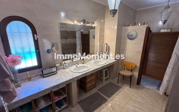 Wiederverkauf - Freistehende Villa - Orihuela - Orihuela Centro