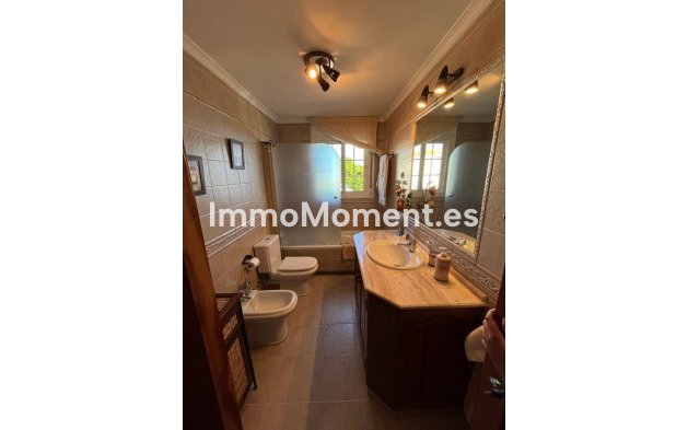 Resale - Townhouse - Estepona - Estepona Centro
