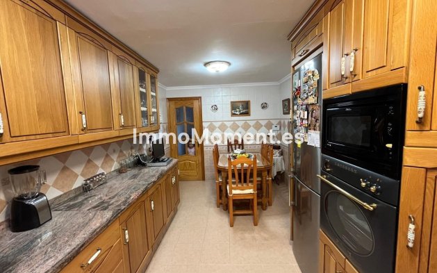 Resale - Townhouse - Estepona - Estepona Centro