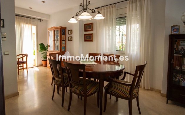 Resale - Townhouse - Estepona - Estepona Centro