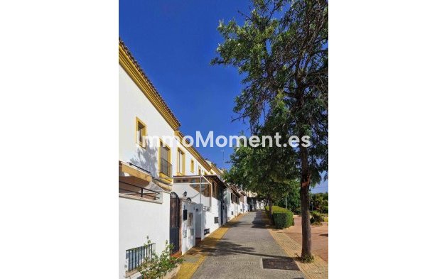 Resale - Townhouse - Estepona - Estepona Centro