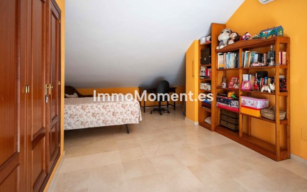 Resale - Townhouse - Estepona - Estepona Centro