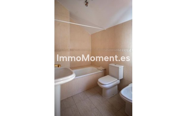 Resale - Townhouse - Estepona - Estepona Centro
