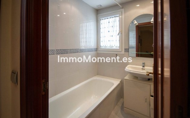 Resale - Townhouse - Estepona - Estepona Centro