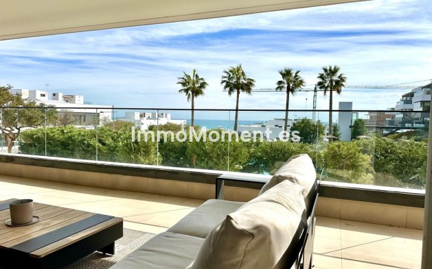 Resale - Apartment - Estepona - Estepona Centro