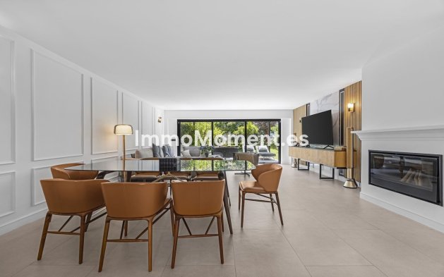 Wiederverkauf - Freistehende Villa - Marbella - Nueva Andalucía