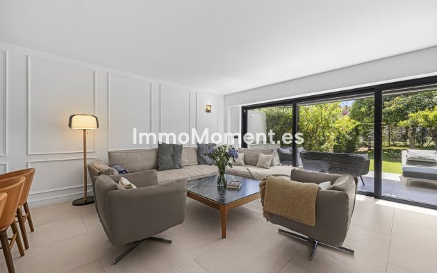 Wiederverkauf - Freistehende Villa - Marbella - Nueva Andalucía