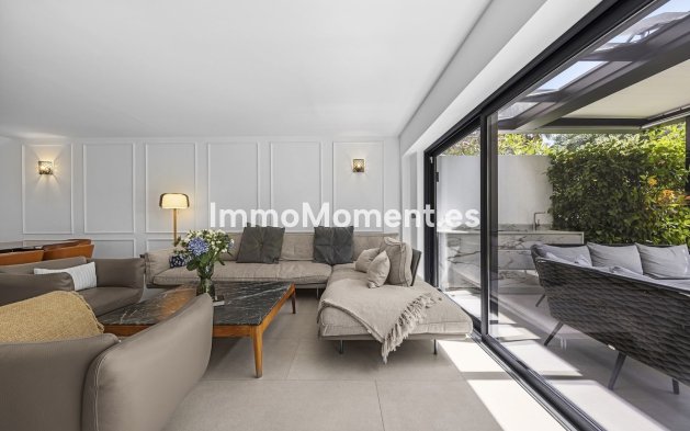 Wiederverkauf - Freistehende Villa - Marbella - Nueva Andalucía