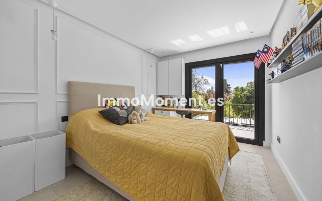 Wiederverkauf - Freistehende Villa - Marbella - Nueva Andalucía